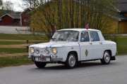 Nå skal jeg røpe at jeg selv har en Renault 6 og er medlem i Renaultklubben, men det betyr ikke at jeg ser på andre damer for det. Skrev jeg damer, mente da biler :-)