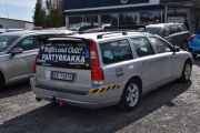 Min kone går inn til Motor Forum og jeg rusler litt alene rundt. Jeg vet ikke hvorfor jeg tok bilde av denne, men jeg har sett den mange ganger før. Dette er en Volvo V70 fra 2007 så det er mange år til den blir veteran