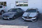 Her står det to til og hvis vi skulle velge? Den til venstre er en Mercedes Benz C 220 D 4matic fra 2017 og den til høyre en Mercedes Benz A 200 D 4matic fra 2017. Dette ble vanskelig syns jeg, vi går videre
