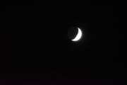Men nå skal jeg legge meg og tar et siste bilde av månen, da sier jeg god natt og så ses vi i morgen tidlig
