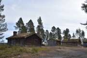 Nå tror jeg vi er ved Rendalstunet som lå i Rendalen, gamle hus før 1800 tallet. Dette er morsomt å se, og så godt bevart alt er tross alderen