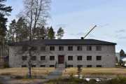 Steinbygningen blir dette bygget kalt, kledd med granitt fra Stavåsen i Elverum. Alderen på bygget er fra 1939 og her inne burde vi ha tatt oss en tur når vi har bedre tid