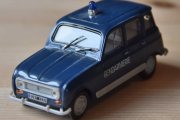 Men når Gendarmerie Nationale kjørte Renault 4, så var dem ikke så farlige