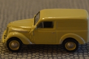 RENAULT JUVAQUATRE