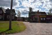 Vi passerer Finnskogens Ostaffär som ligger i Lekvattnet