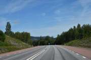 Fine veier og legg merke til krabbefeltet til høyre, her legger vi oss inn hver gang det kommer en bil bak oss