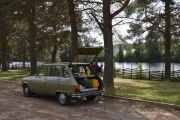 Renault 6 er en selvskreven bil til å ha med seg på lunsj, lukk opp bakdøren og alt er på plass