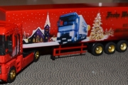 RENAULT Magnum 2000 dunkelrot mit weiber Schneelandschaft