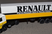 Renault R310 Koffersattel semi-remorque