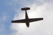 Morten 13 mai 2018 - LN-BII over Høyenhall. I ettertid så må dette være Anne med sin Saab 91B Safir fra 1954