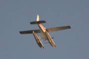 Morten 13 mai 2018 - Sjøfly over Høyenhall. I ettertid så ser jeg at dette er LN-BIK som er en Cessna 180H Skywagon fra 1969