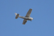 Morten 24 april 2018 - LN-NRF over Høyenhall, det er  en Cessna 172S Skyhawk SP fra 2006 som Nedre Romerike Flyklubb eier