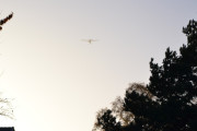 Morten onsdag 10 oktober 2018 - Småfly over Høyenhall, dem var to som fløy rett over oss, men da stod jeg på en stige