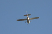 Morten 26 juni 2018 - LN-NRF i lufta, det er en Cessna 172S Skyhawk SP fra 2006 som Nedre Romerike flyklubb eier