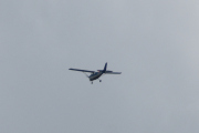 Morten 10 august 2019 - LN-NPK over Høyenhall, litt langt unna, men jeg kjenner den igjen tror jeg. Sier det er en Cessna 172B Skyhawk som ble bygget i 1961 i USA, så fløy den i Sverige før den kom til Norge