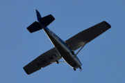 Morten 5 oktober 2019 - LN-NPK over Høyenhall, det er fantastisk med blå himmel igjen. Da blir bildene helt annerledes når Anne og Lars kommer
