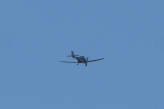 Morten 6 oktober 2019 - Mikrofly over Høyenhall. Ikke hører du dem og ikke ser du dem heller, kom for sent ut igjen. Men det kan være Nedre Romerike Flyklubb som er ute med sin Aquila AT01-100A (Kommersiell betegnelse A211)