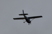 Morten 23 september 2019 - LN-BDL over Høyenhall. Det er en Cessna 172P Skyhawk II og den er fra 1980, det er Ringerikes Motorflyklubb som eier den