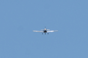Morten 26 april 2020 - Småfly over Gjelleråsen, sånn går det når du tar bilder av biler istedenfor