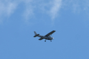 Morten 1 august 2020 - LN-NRF over Høyenhall, det er en Cessna 172S Skyhawk som Nedre Romerike Flyklubb eier