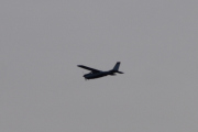 Morten søndag 19 januar 2020 - Cessna over Grefsen.  Her kommer det første flyet, men dette var litt for langt unna. Det er tre Cessna som flyr med hjulene oppe, som jeg har registrert