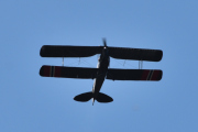 Morten 1 juli 2020 - LN-BDM over Høyenhall, det er DeHavilland DH 82A Tiger Moth nr. 153 fra 1941 vi ser her