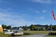 Morten 11 juli 2020 - Hokksund flyplass, jeg svipper innom flyplassen fra 1959, som er like gammel som meg. Det er Drammen Flyklubb som drifter flyplassen, og vi tar en tur innom når vi skal tilbake, nå er det for tidlig