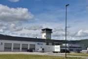 Morten 11 juli 2020 - Notodden flyplass, på turen tar jeg en stopp ved flyplassen som er åpnet i 1955. Kanskje vi ser noe spennende