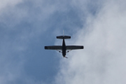 Morten 2 juli 2020 - LN-ACZ over Høyenhall, det er en Cessna U206G Turbine (Black Hawk) som Nimbus fallskjermklubb bruker. Så tre fallskjermhoppere en time før over Oslo