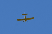 Morten 2. pinsedag 1 juni 2020 - LN-RAF over Høyenhall, det er en Van´s RV-4 som kommer fra Kjeller flyplass. Flyveren heter Morten han også, morsomt :-)