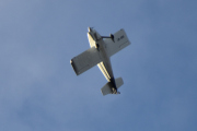 Morten 14 november 2020 - LN-ABA med en oppvisning over Høyenhall, dette kunne ha vært en loop, men det er bare meg som holder på å brekke nakken