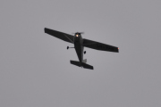 Morten 1 oktober 2020 - LN-FAW over Høyenhall, det første jeg finner ut er at det er en Reims-Cessna F172N fra 1978