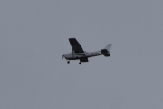 Morten 11 april 2021 - LN-TFK over Høyenhall, det er Tønsberg Flyveklubb som kommer med sin Cessna 172 SP fra 2004 som er utstyrt med skinnseter og tradisjonell avionikk inklusive autopilot