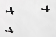Morten 11 april 2021 - Tre Piper Cub over Høyenhall, tro det eller ei, men alle er fra 1944