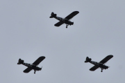 Morten 11 april 2021 - Tre Piper Cub over Høyenhall