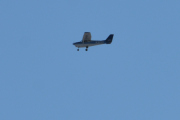 Morten 6 februar 2021 - LN-NPK over Høyenhall, det er et Cessna  172B Skyhawk