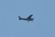 Morten 22 juli 2021 - LN-AZC over Høyenhall, dette kom fem minutter senere så det kan vel ikke være samme flyet. Men det er privateid og er et Cessna 172S Skyhawk