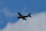 Morten 3 juli 2021 - SE-MLY over Høyenhall, her kommer Piper PA-28-181 Archer III som er privat eid