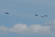 Morten 1 juni 2021 - Fire veteranfly over Høyenhall, kanskje de trener til Flydagen på Kjeller lørdag 28. august 2021?