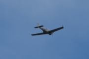 Morten 12 juni 2021 - LN-YJW over Høyenhall, flyet har et vingespenn på 9 m, lengde 6.4m og høyde på 2 meter. Jeg håper vi ser mer av dette flyet :-)
