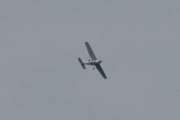 Morten 26 juni 2021 - LN-MTH på rundtur over Høyenhall, jeg glemte å si at dette er en Cessna 172N Skyhawk 100 II