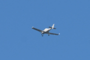 Morten 28 juni 2021 - LN-YJY over Høyenhall, så Kjeller Sportsflyklubb må jeg nok følge litt med :-)