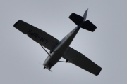 Morten 21 september 2021 - LN-NPK besøker Høyenhall, det er Cessna 172B Skyhawk som besøker oss