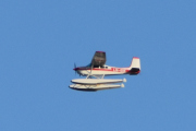 Morten 27 oktober 2021 - LN-BIK over Høyenhall, det er et Cessna 180H Skywagon fra 1969