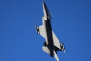 Morten 17 januar 2022 - F-16 besøker Høyenhall, dette er Luftforsvaret sitt F-16AM Fighting Falcon