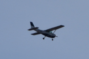 Morten 2 april 2022 - LN-BOL over Høyenhall, det er Midt-Fly som er ute med sitt Cessna U 206G