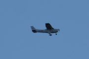 Morten 21 november 2021 - LN-NRO over Høyenhall, det er Nedre Romerike Flyklubb som kommer med sitt Cessna 172S Skyhawk