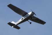 Morten 2 september 2021 - LN-TFK besøker Høyenhall, det er Tønsberg Flyveklubb som avlegger et besøk