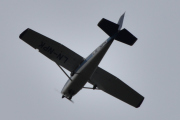 Morten 21 september 2021 - LN-NPK besøker Høyenhall, det er en Cessna 172B Skyhawk som besøker oss