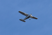 Morten 28 februar 2021 - LN-NRO over Høyenhall, det er Nedre Romerike Flyklubb som kommer med sitt Cessna 172S Skyhawk SP